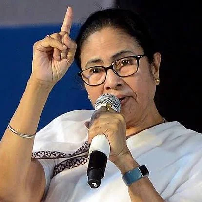 Election Commission के दरवाजे पर Mamata Banerjee की हुंकार!’| दिल्ली में हडकंप मचा दिया! Dharmendra